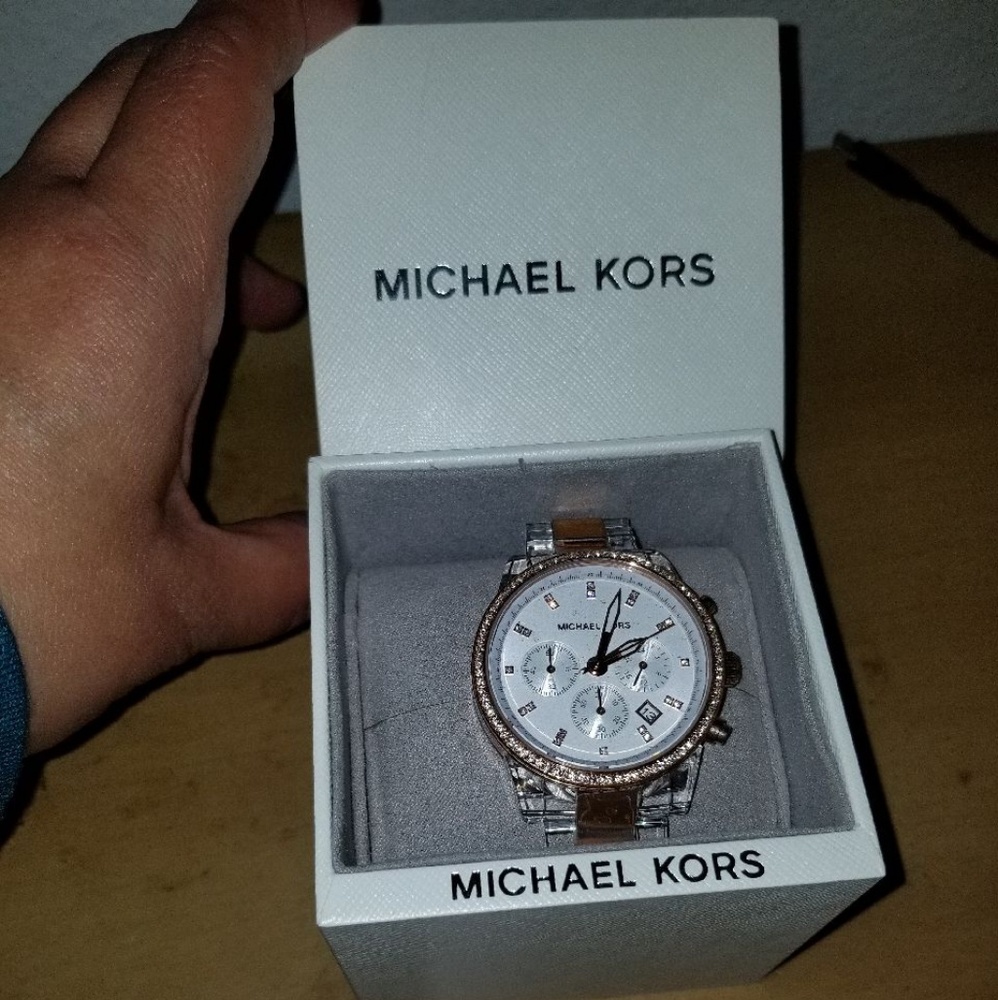 Watch - Picture 3 of 3